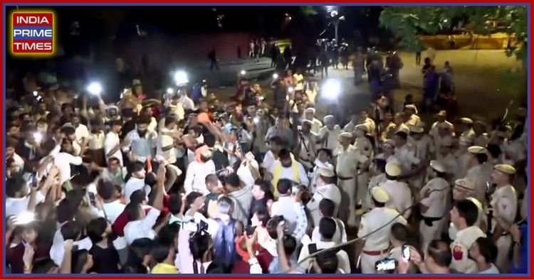 Reservation Hatao Protest Rocks Jantar Mantar Massive Crowds Demand